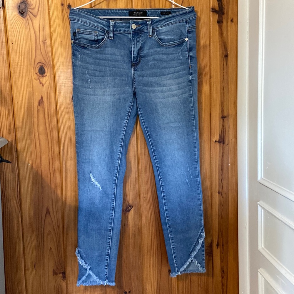 Judy Blue Tulip Hem Jeans